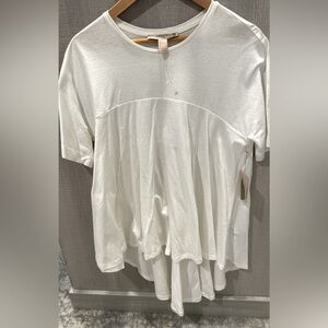 Forever 21 Long White Cotton Short Sleeved T-shirt. Size Large